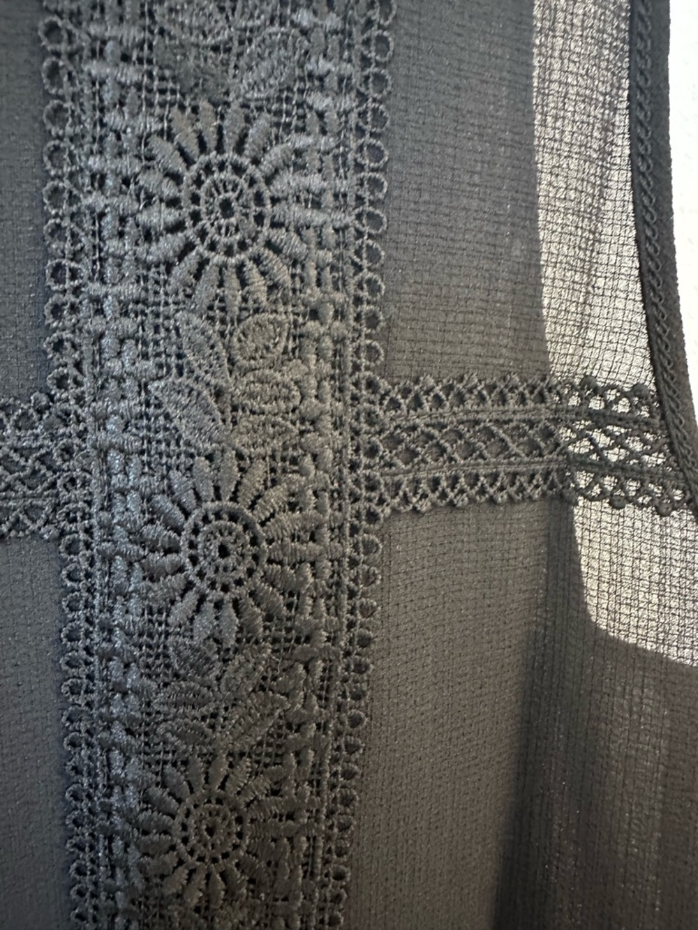 New! MAX STUDIO Pintucked Floral Lace Sheer Tank - Picture 7 of 16